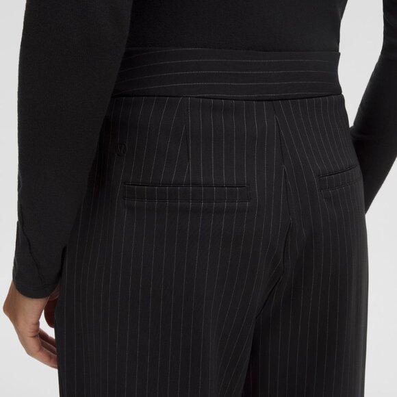 Daydrift High-Rise Tapered Trouser *Short - Picture 9 of 9